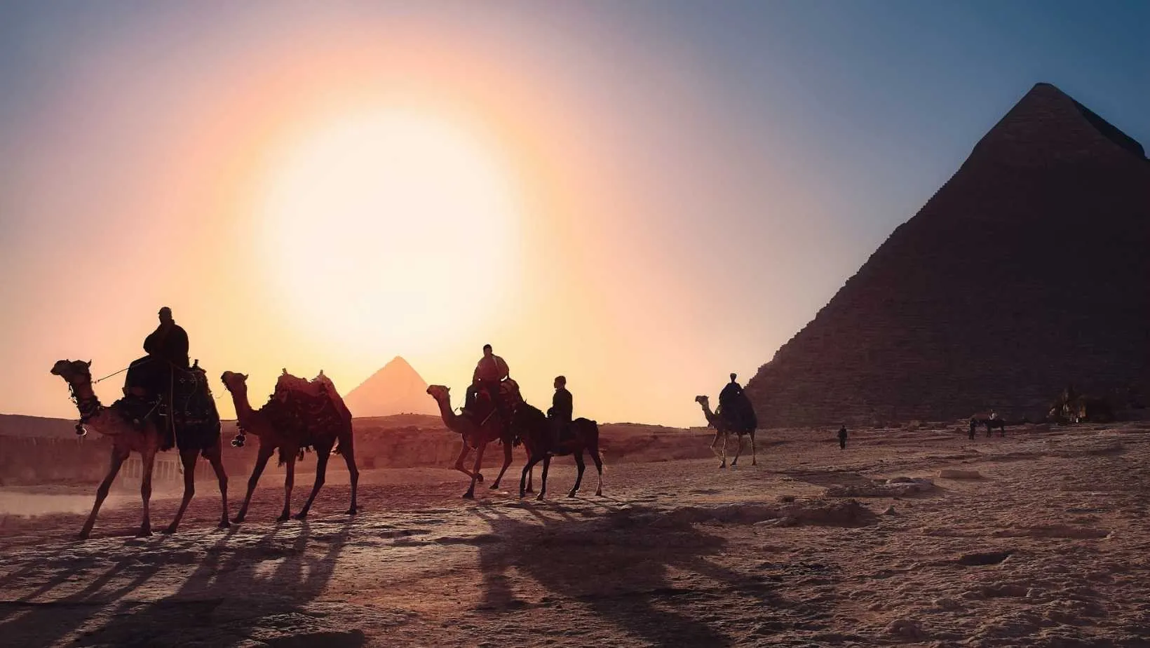 When is the best time to visit Egypt?