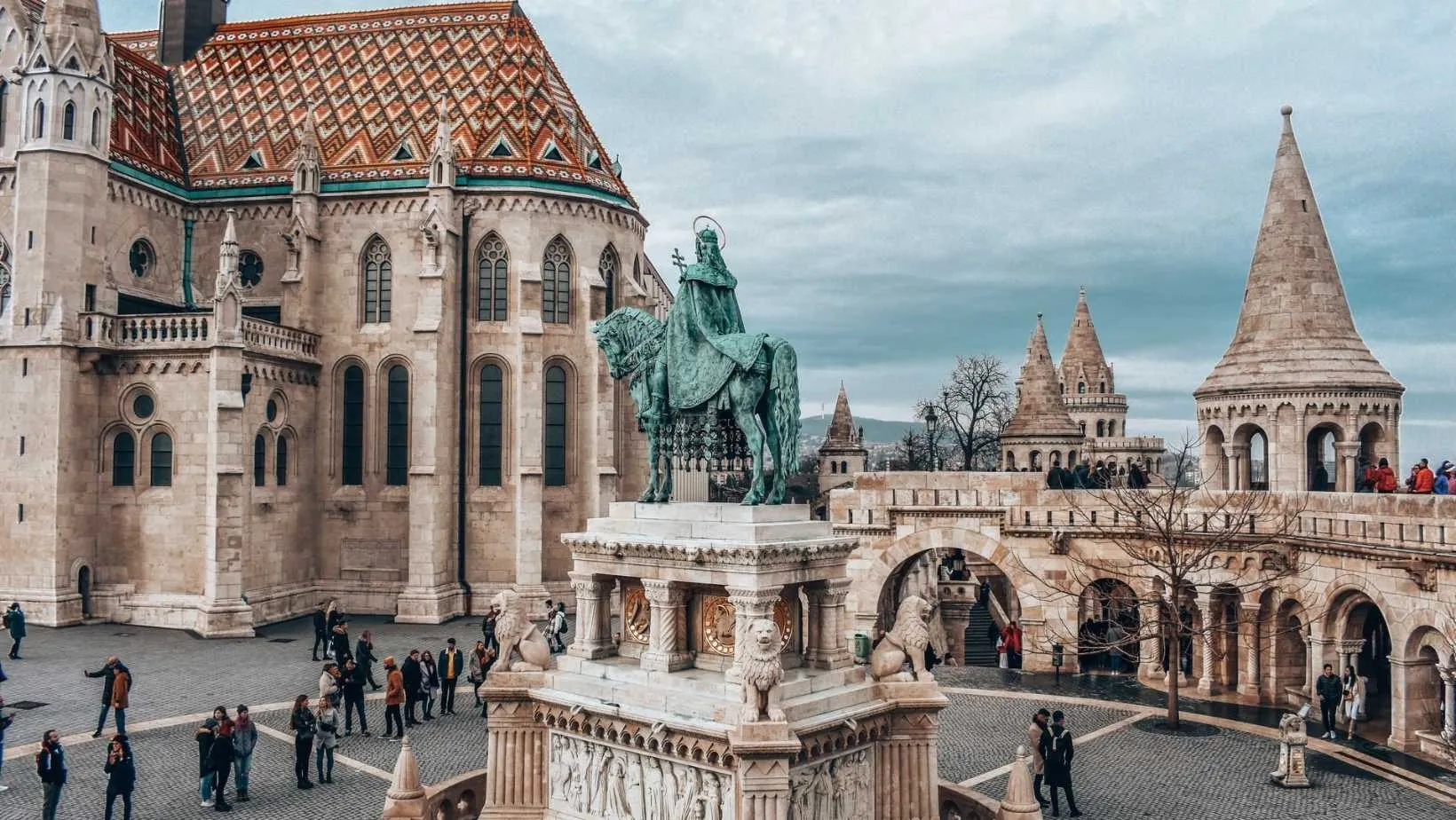 12 x Places to Visit in Budapest